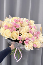 Bouquet of delicate roses